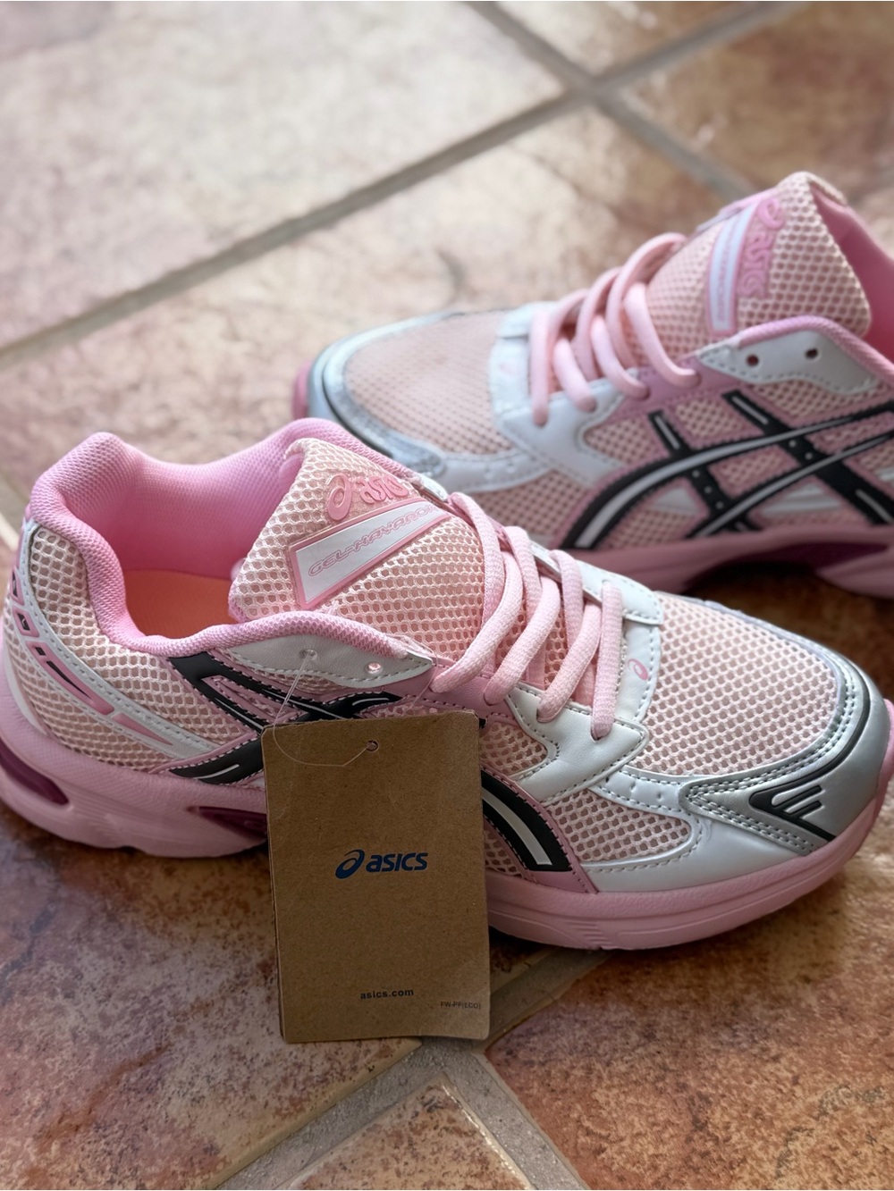 Size 5.5 Men’s And Women’s 7 - Asics Gek Kayano Pink and White Mesh Sneakers